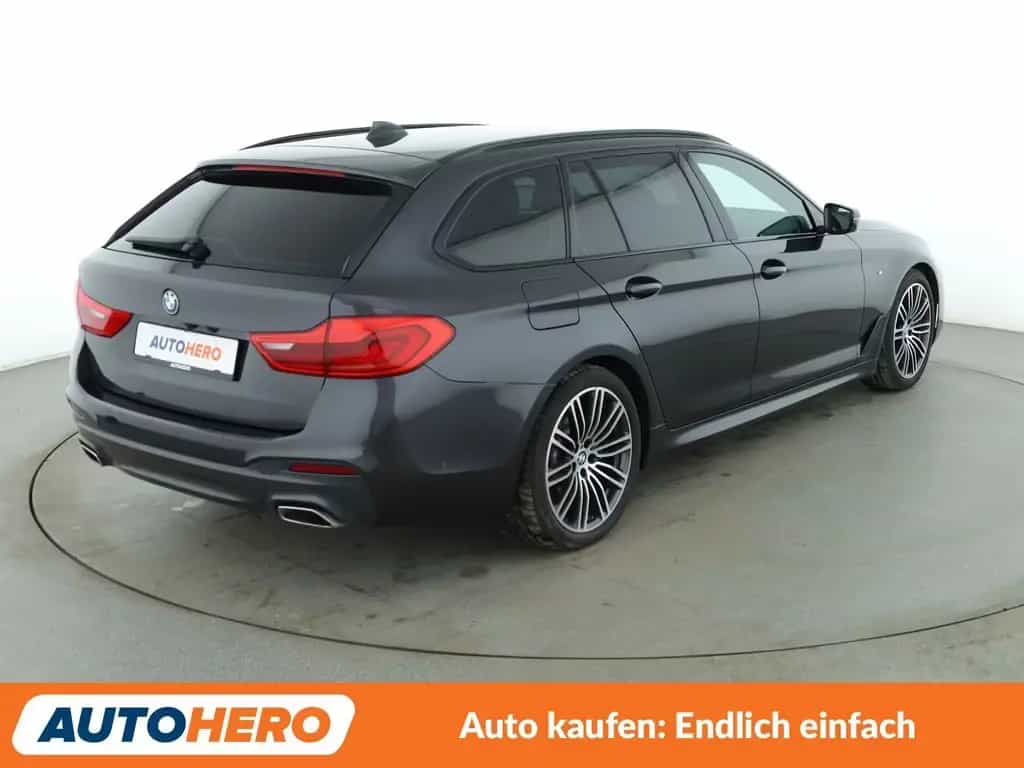 BMW 520 d M Sport Aut.*NAVI*LED*HUD*ACC*CAM*PDC*SHZ* 04/2019-photo-5