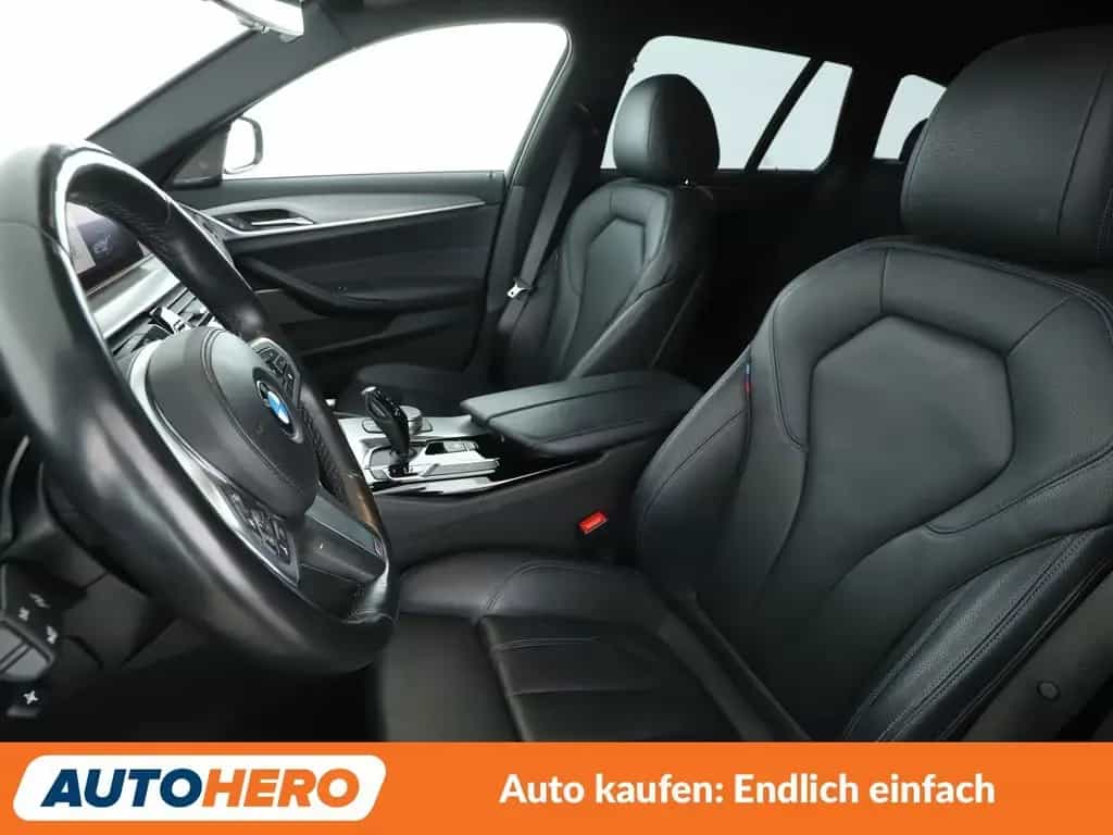BMW 520 d M Sport Aut.*NAVI*LED*HUD*ACC*CAM*PDC*SHZ* 04/2019-photo-9