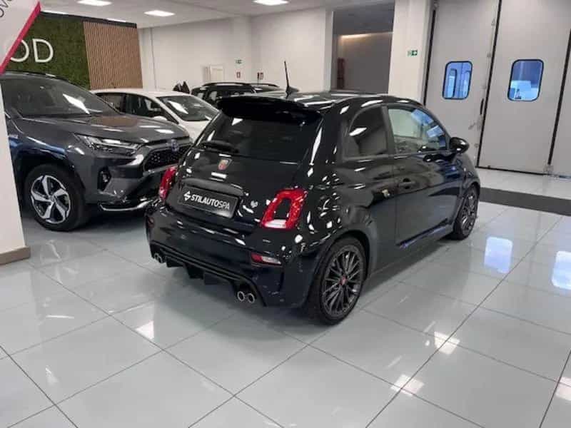 Abarth 695 1.4 T-Jet 695 70th 180cv 11/2022-photo-3