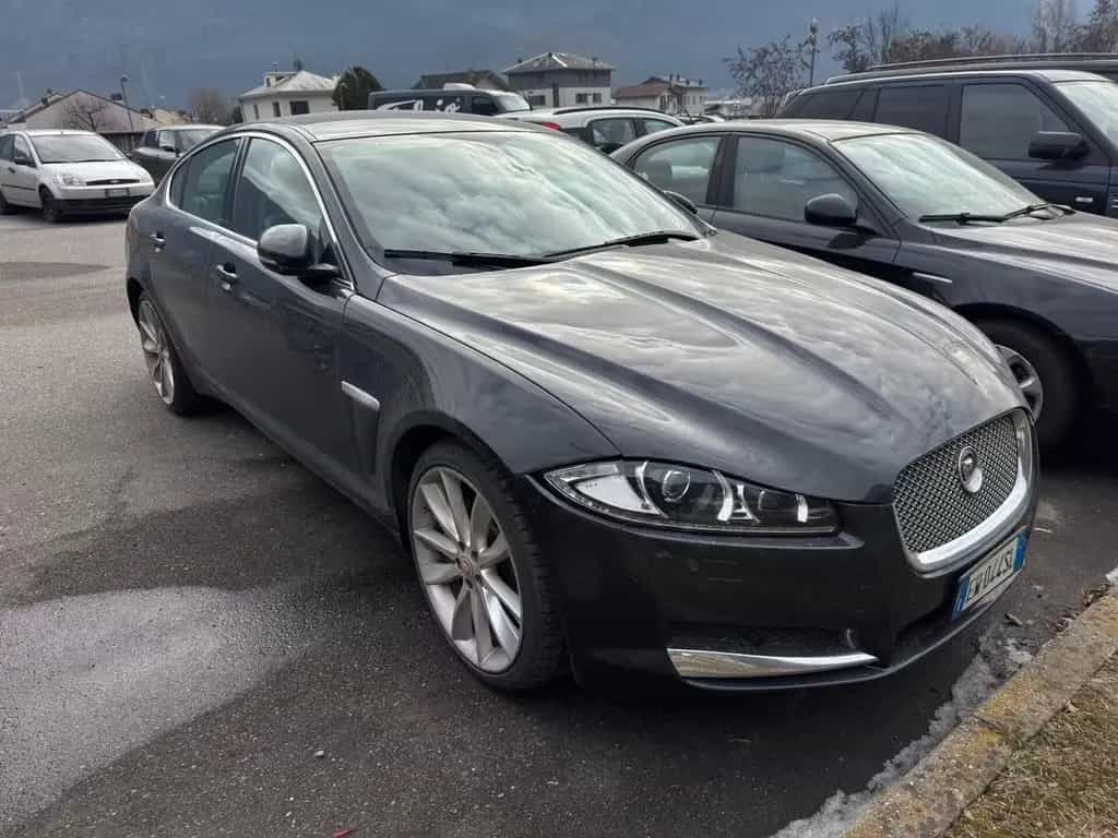 Jaguar XF XF 3.0cc 340CV Portfolio awd auto 10/2014-photo-1