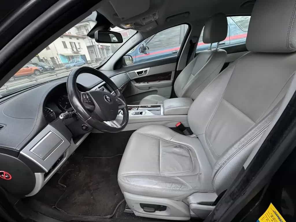 Jaguar XF XF 3.0cc 340CV Portfolio awd auto 10/2014-photo-5