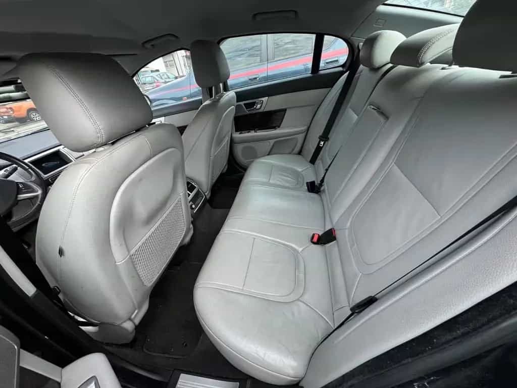 Jaguar XF XF 3.0cc 340CV Portfolio awd auto 10/2014-photo-6
