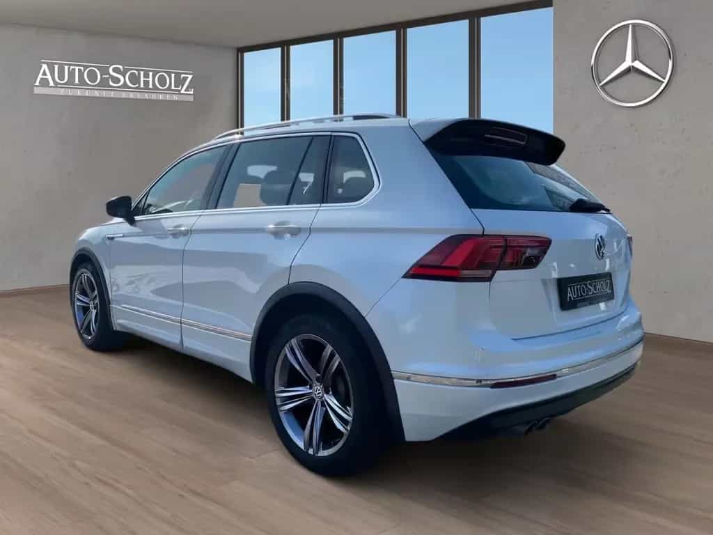 Volkswagen Tiguan R-LINE+APP CONNECT+LED+CARPLAY+PDC+NAVI++ 08/2018-photo-10