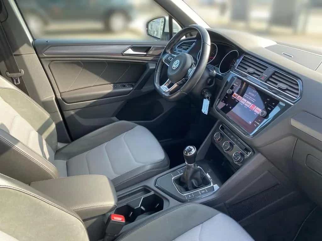 Volkswagen Tiguan R-LINE+APP CONNECT+LED+CARPLAY+PDC+NAVI++ 08/2018-photo-13
