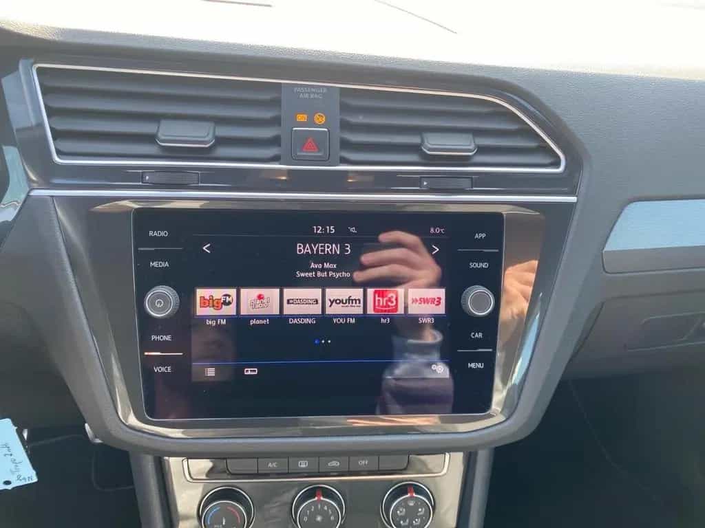 Volkswagen Tiguan R-LINE+APP CONNECT+LED+CARPLAY+PDC+NAVI++ 08/2018-photo-5