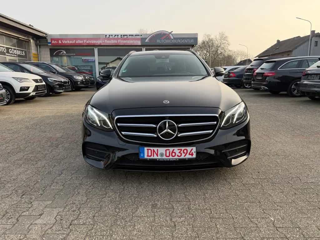Mercedes-Benz E-Class 300 d T 9-G AMG Widescreen Burmester ILS DIST 08/2018-photo-1