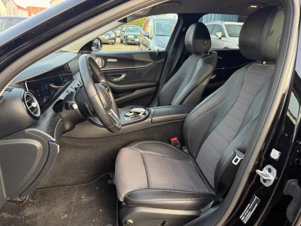 Mercedes-Benz E-Class 300 d T 9-G AMG Widescreen Burmester ILS DIST 08/2018-photo-11