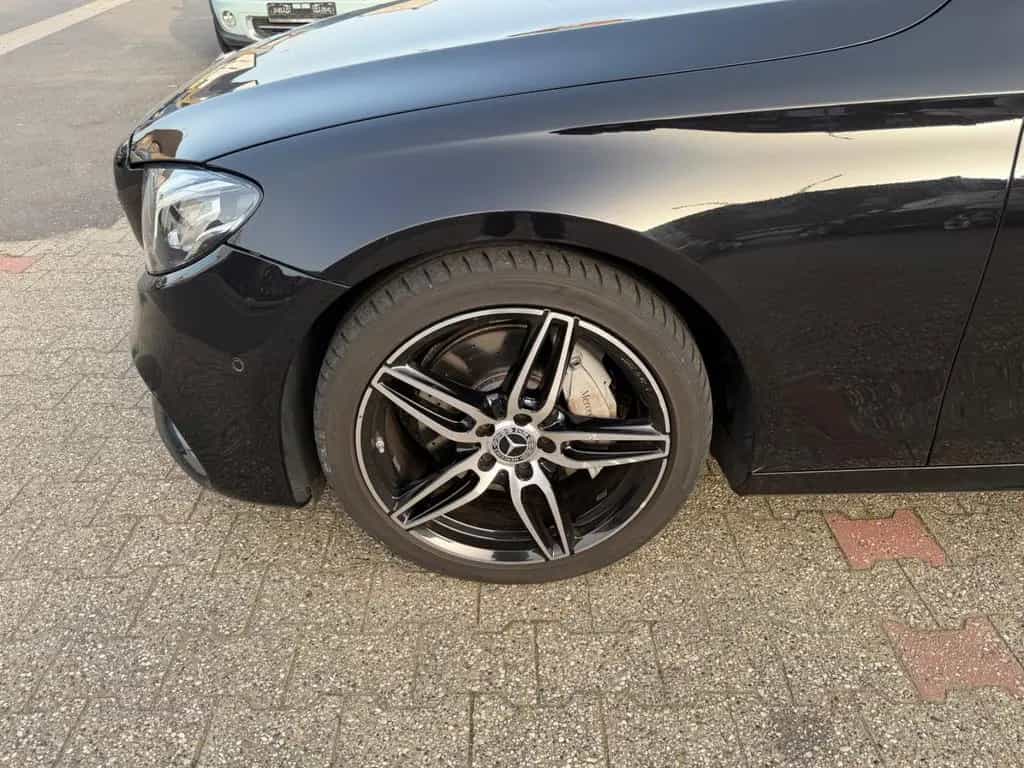 Mercedes-Benz E-Class 300 d T 9-G AMG Widescreen Burmester ILS DIST 08/2018-photo-8
