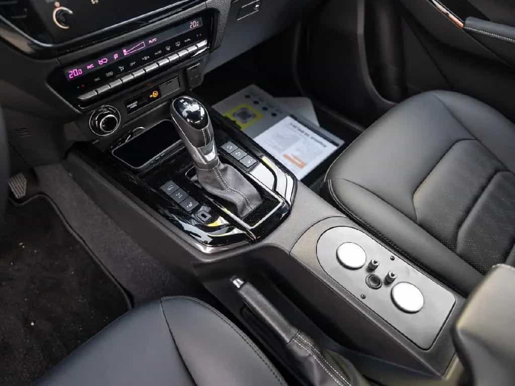 Isuzu D-Max Space Cab V-CROSS für Wohnkabine null-photo-10