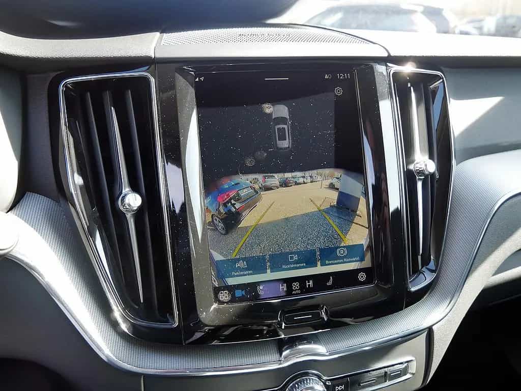 Volvo XC60 B4 AWD Plus Dark 10/2023-photo-21