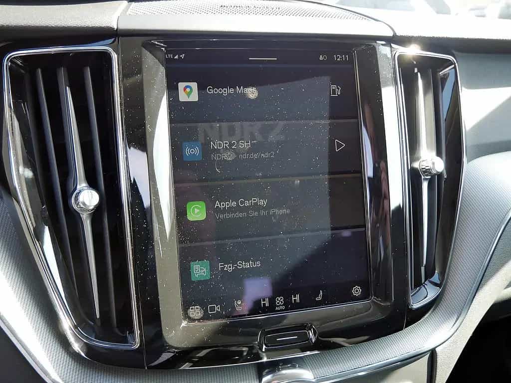 Volvo XC60 B4 AWD Plus Dark 10/2023-photo-24