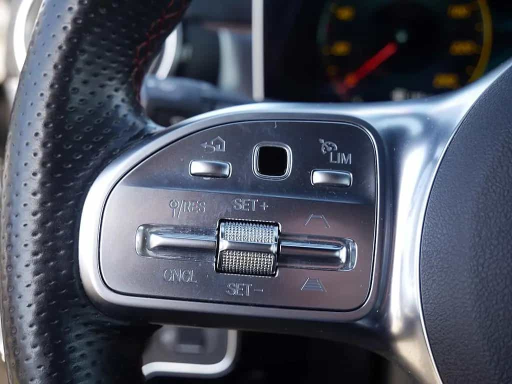 Mercedes-Benz A-Class 250 AMG Line 05/2020-photo-24