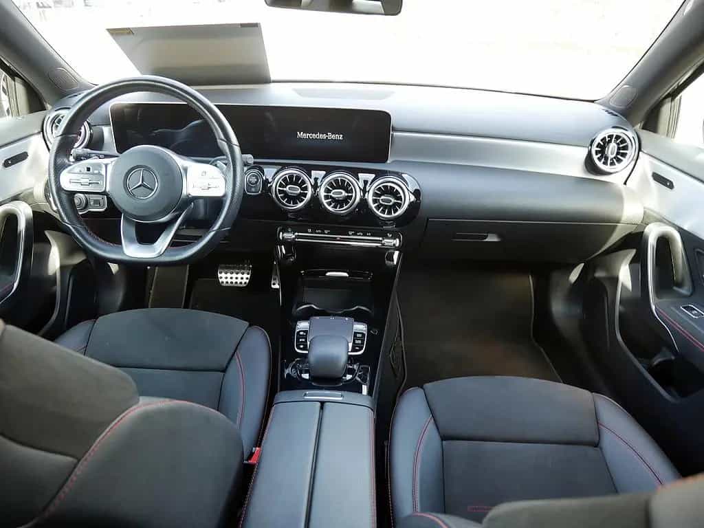 Mercedes-Benz A-Class 250 AMG Line 05/2020-photo-9