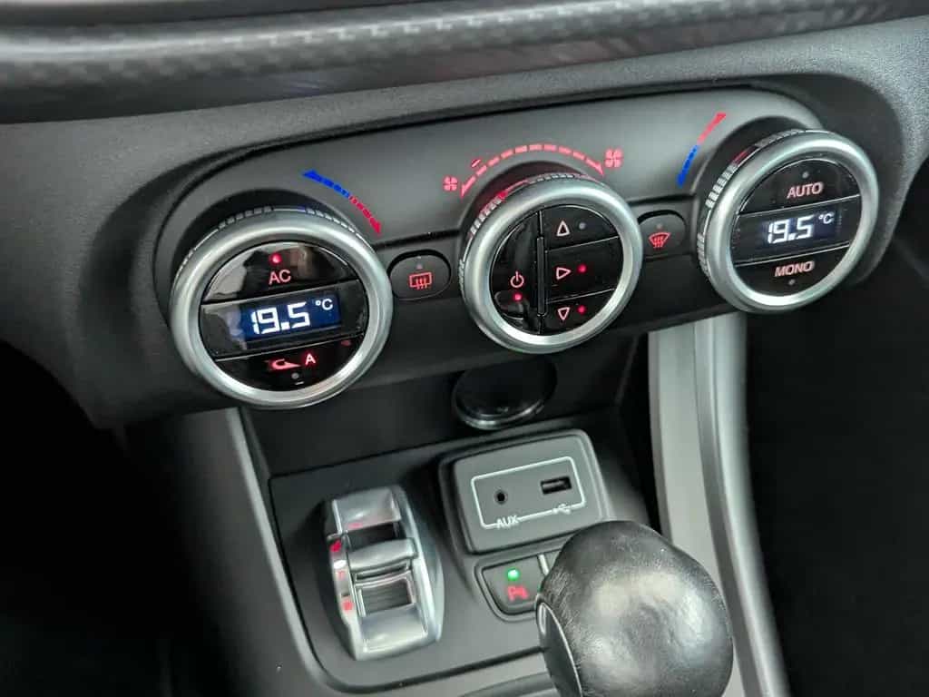 Alfa Romeo Giulietta 1,8 TBI 16V Veloce LEDER+BLUETOOTH+SHZ 08/2018-photo-20