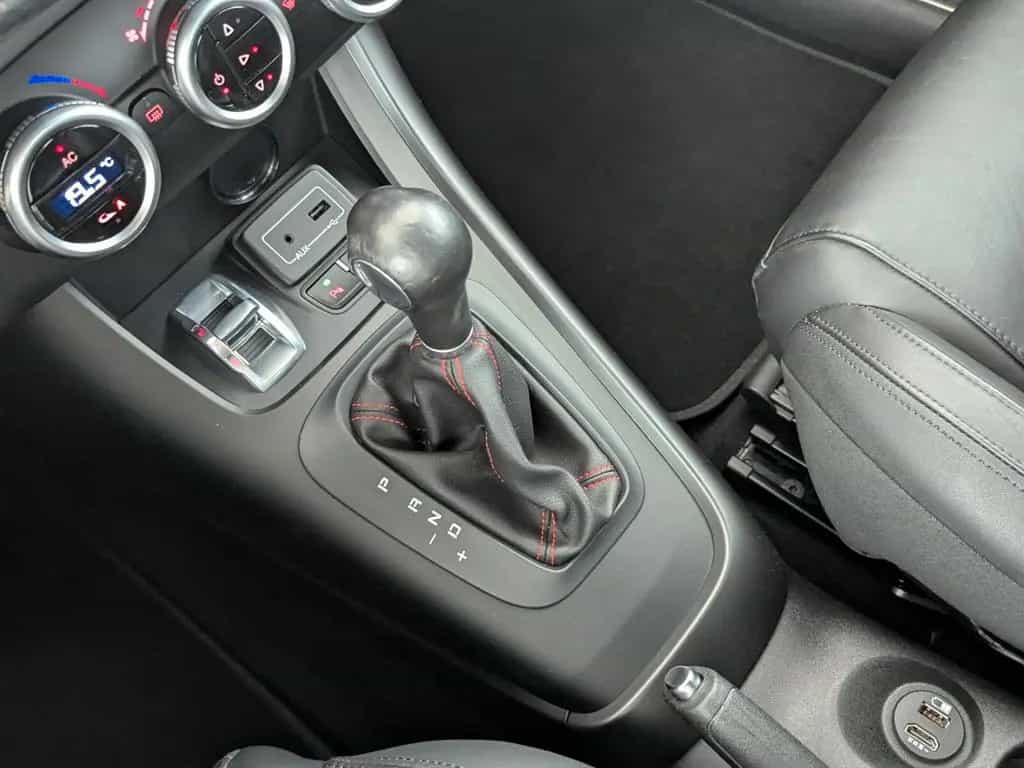 Alfa Romeo Giulietta 1,8 TBI 16V Veloce LEDER+BLUETOOTH+SHZ 08/2018-photo-21