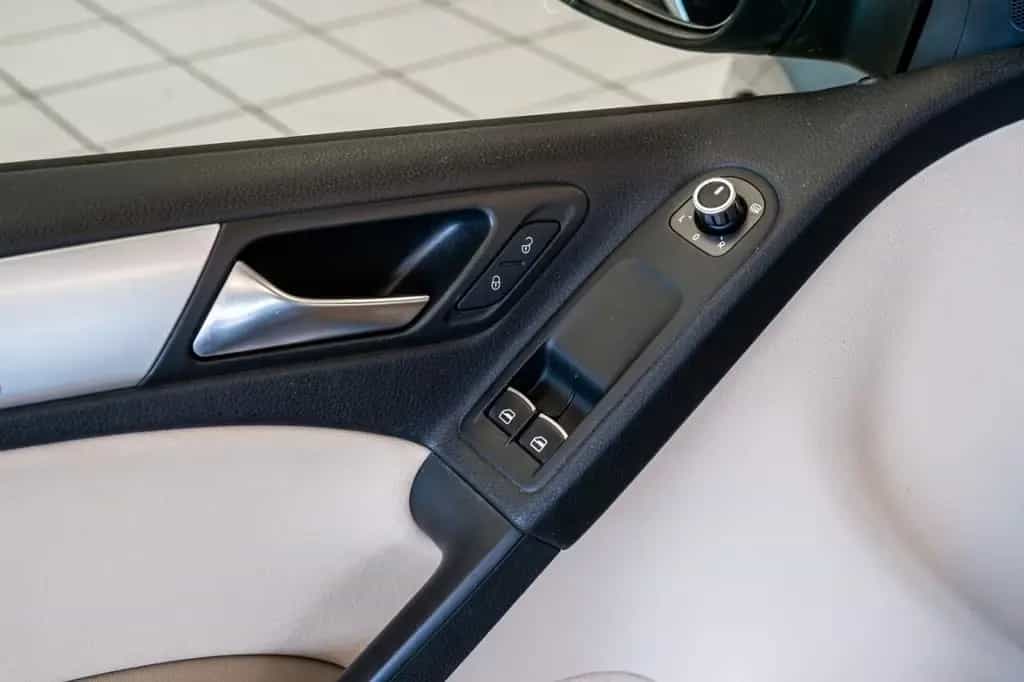 Volkswagen Golf 6 VI Highline 1.4 Benzin 122 PS 08/2012-photo-16