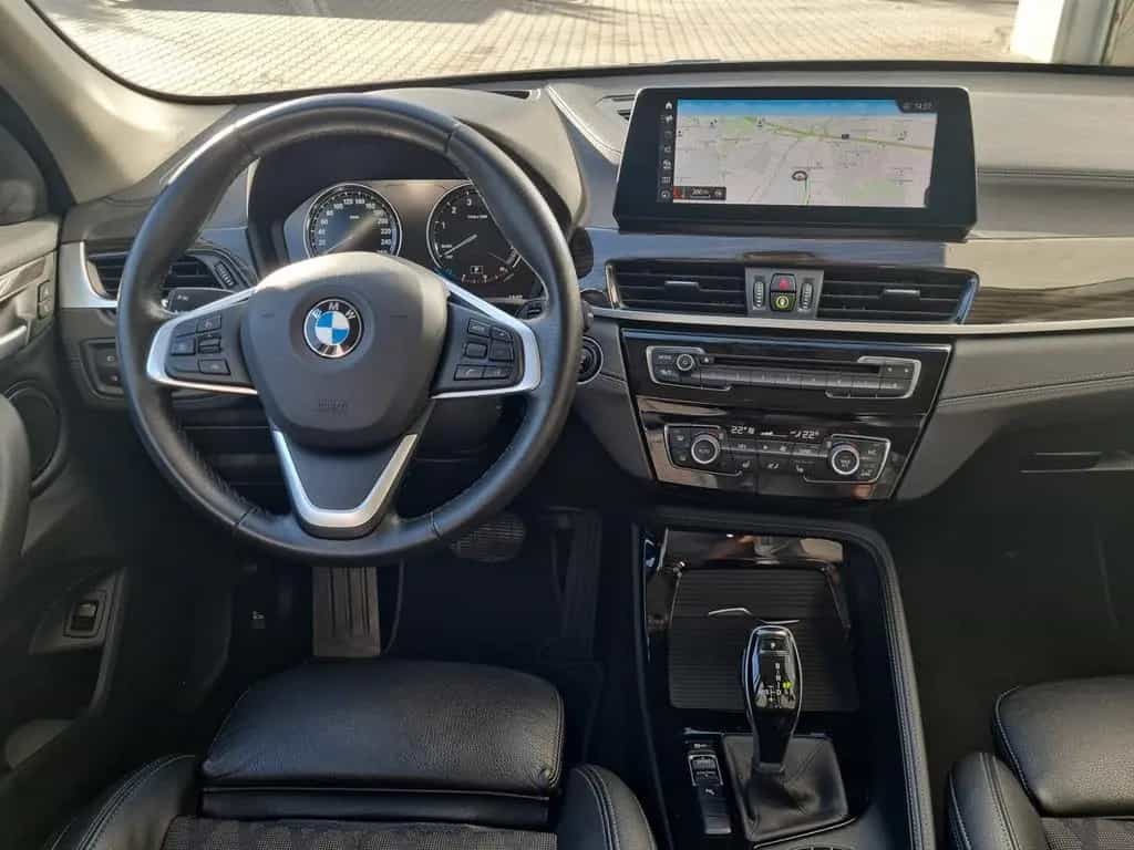 BMW X1 sDrive18i xLine LED Navi+ HuD AHK HiFi DKG 10/2020-photo-1