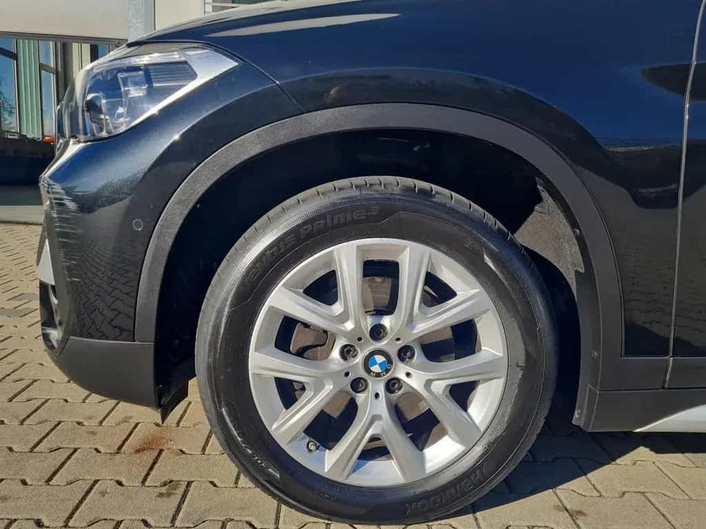 BMW X1 sDrive18i xLine LED Navi+ HuD AHK HiFi DKG 10/2020-photo-2