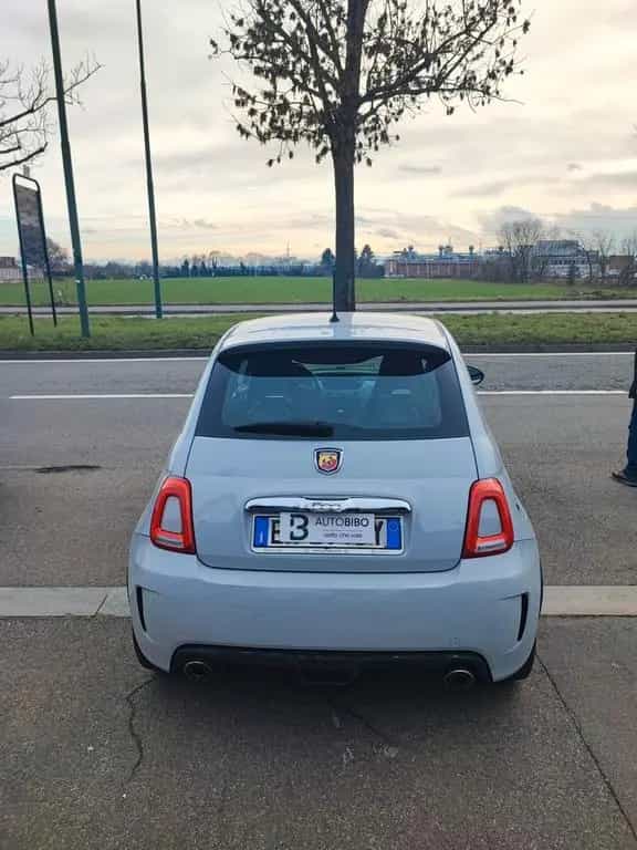 Abarth 500 1.4 Turbo T-Jet 01/2013-photo-12