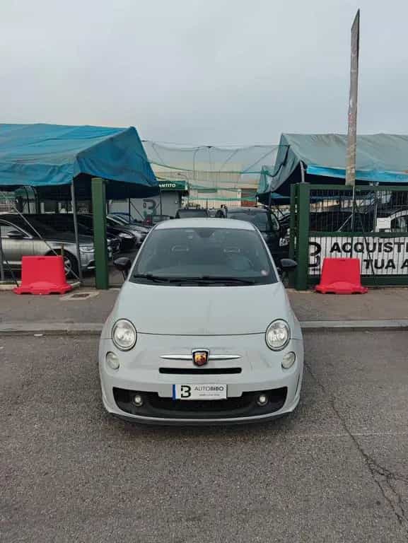 Abarth 500 1.4 Turbo T-Jet 01/2013-photo-2