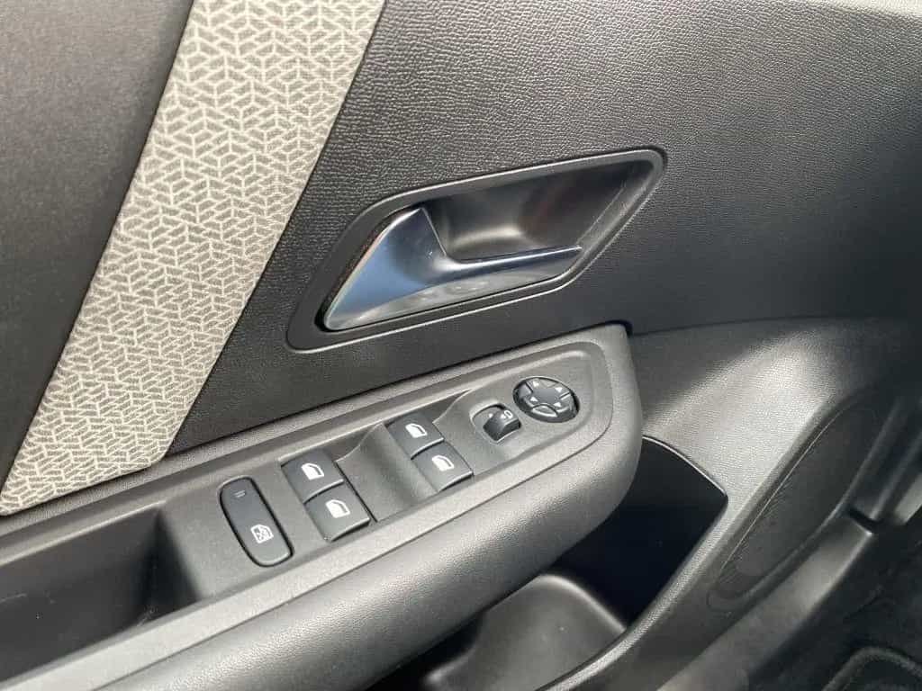 Citroën C4 Benzin 155 Automatik Shine *Winterpak*Nav*LED 10/2021-photo-17