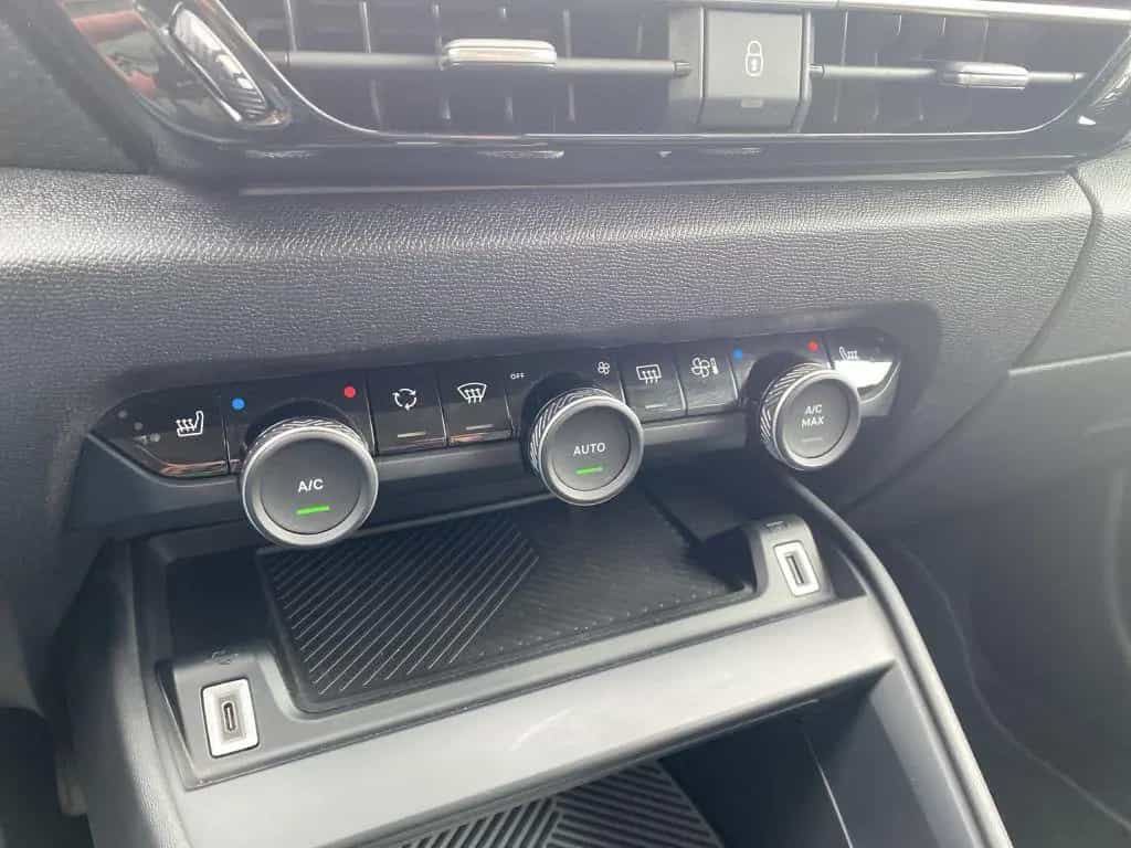 Citroën C4 Benzin 155 Automatik Shine *Winterpak*Nav*LED 10/2021-photo-24