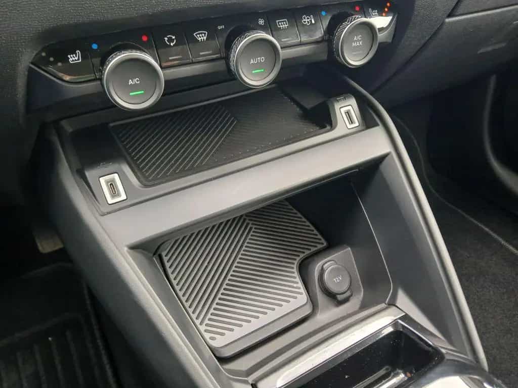 Citroën C4 Benzin 155 Automatik Shine *Winterpak*Nav*LED 10/2021-photo-25