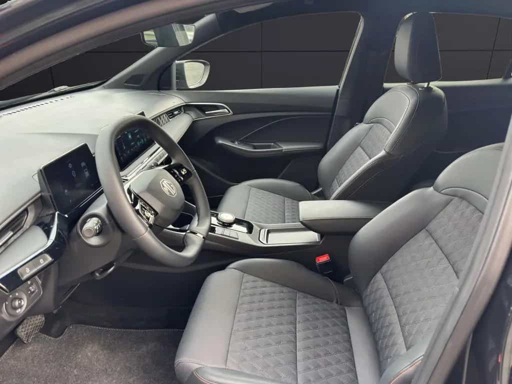 MG MG3 Hybrid+ Luxury 11/2024-photo-8