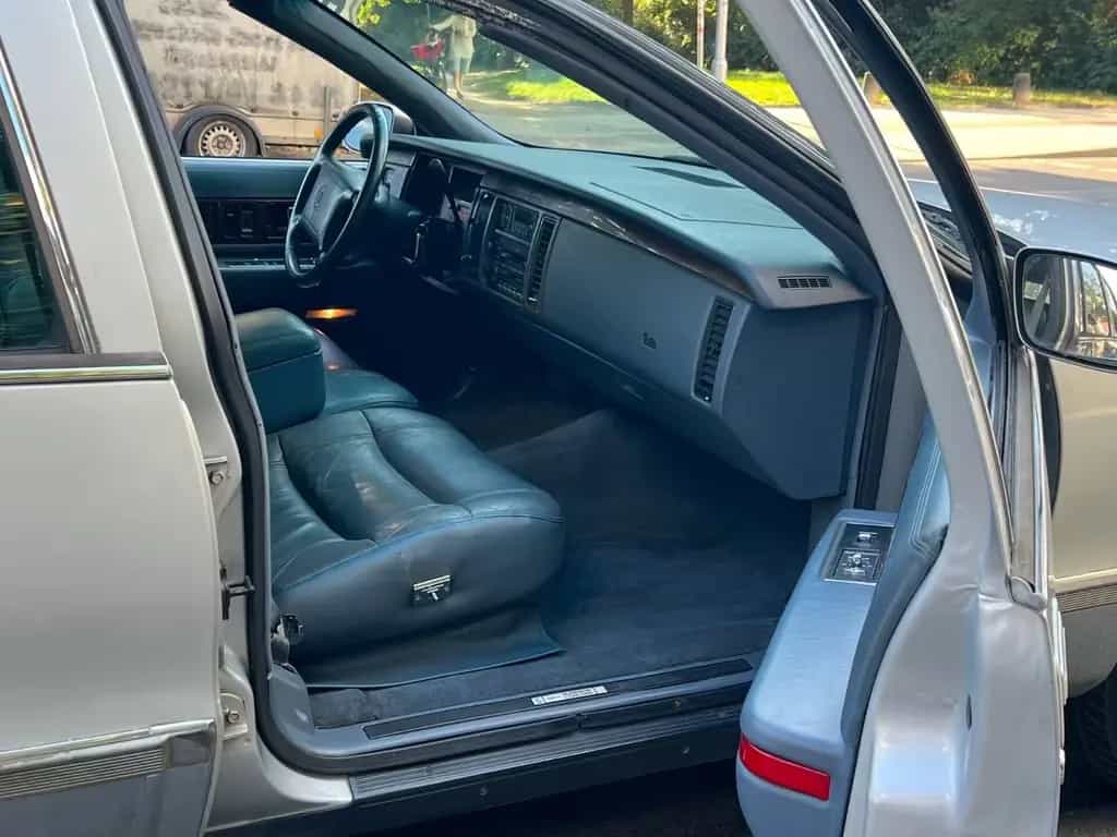 Cadillac Fleetwood Strech Limousine 11/1995-photo-9