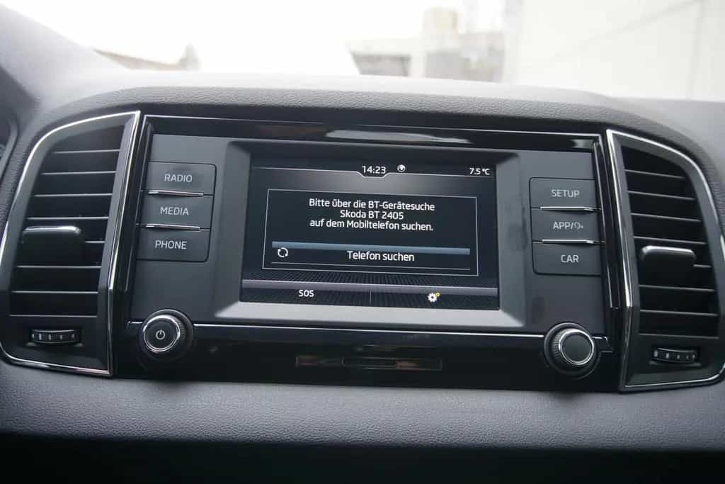 Skoda Karoq 1.0TSI DSG AHK Varioflex PDC SHZ 1 Hd. 03/2018-photo-9
