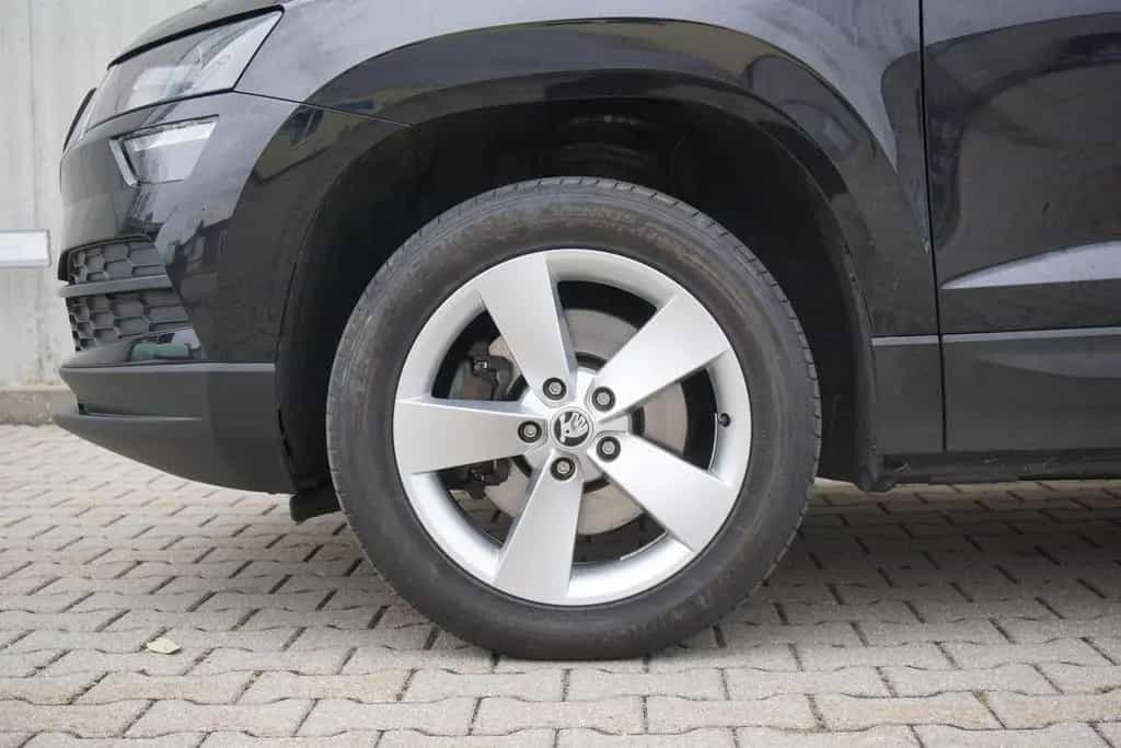 Skoda Karoq 1.0TSI DSG AHK Varioflex PDC SHZ 1 Hd. 03/2018-photo-1