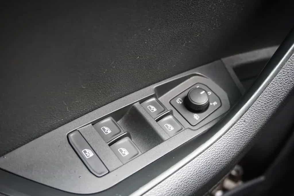 Skoda Karoq 1.0TSI DSG AHK Varioflex PDC SHZ 1 Hd. 03/2018-photo-19