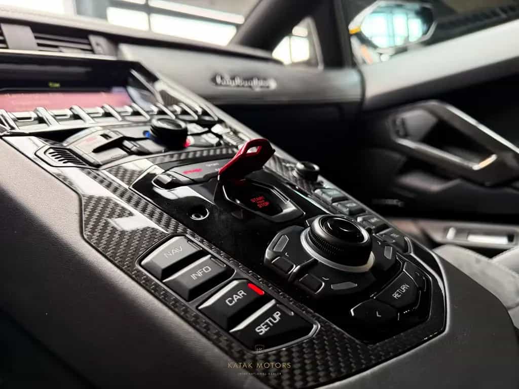 Lamborghini Aventador S/COUPE/V12/CARBON/MATT/SENSONUM SOUND 02/2018-photo-26