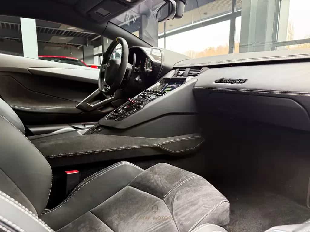 Lamborghini Aventador S/COUPE/V12/CARBON/MATT/SENSONUM SOUND 02/2018-photo-28