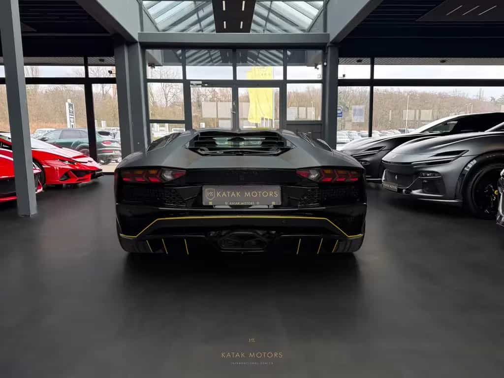 Lamborghini Aventador S/COUPE/V12/CARBON/MATT/SENSONUM SOUND 02/2018-photo-3