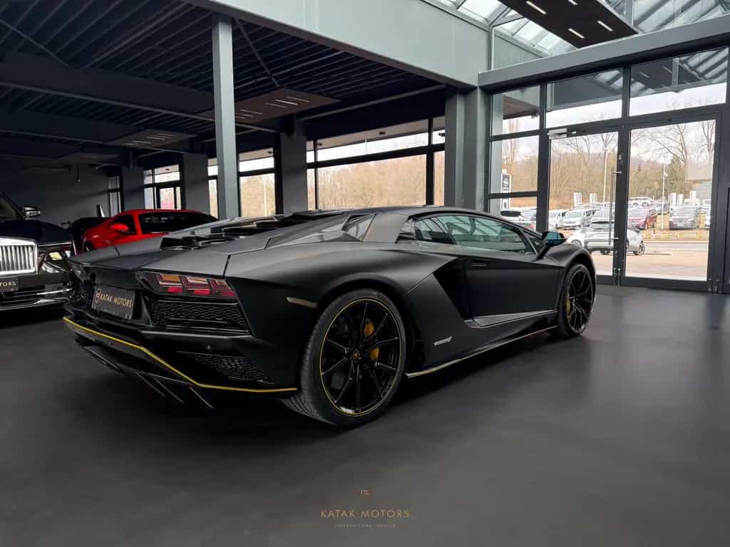 Lamborghini Aventador S/COUPE/V12/CARBON/MATT/SENSONUM SOUND 02/2018-photo-4