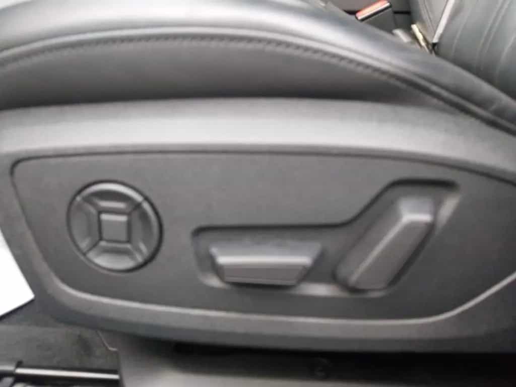 Audi A6 Avant quattro sport *LEDER*HUD*PANO*KAMERA* 02/2022-photo-7