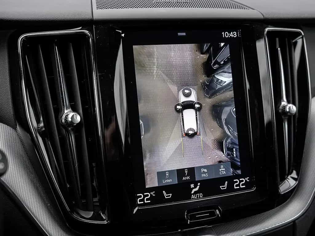Volvo XC60 D4 R-Design AHK RÜCKFAHRKAMERA H/K 04/2019-photo-10