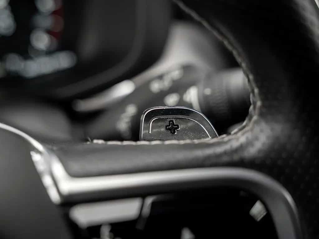 Volvo XC60 D4 R-Design AHK RÜCKFAHRKAMERA H/K 04/2019-photo-19