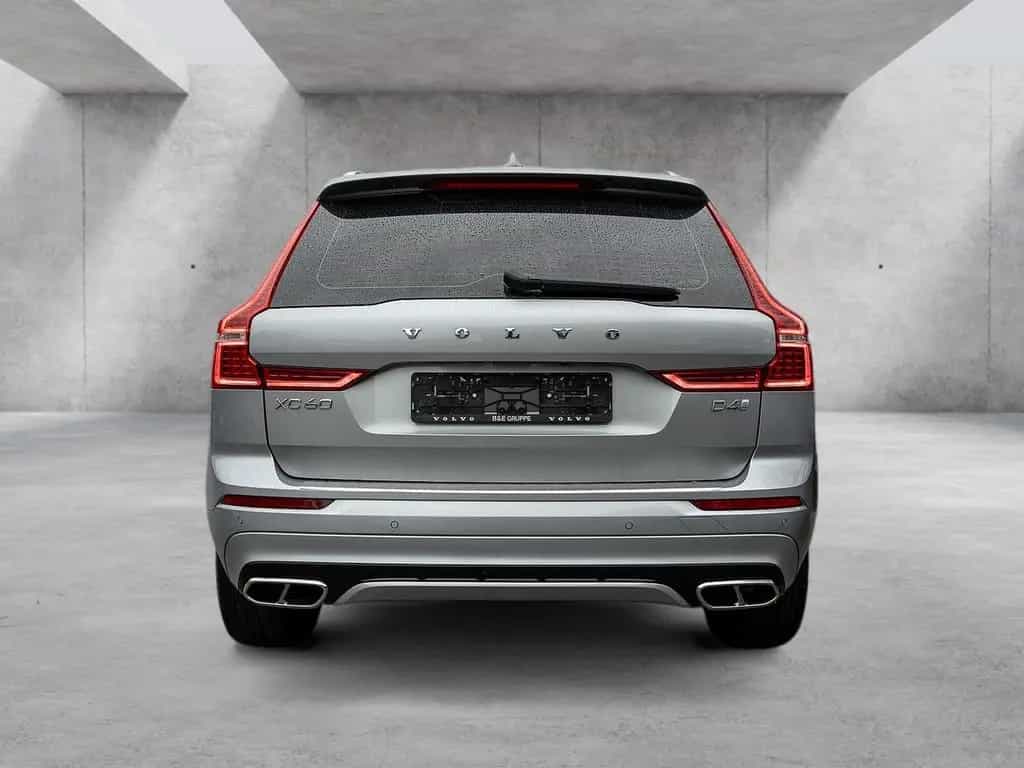 Volvo XC60 D4 R-Design AHK RÜCKFAHRKAMERA H/K 04/2019-photo-3
