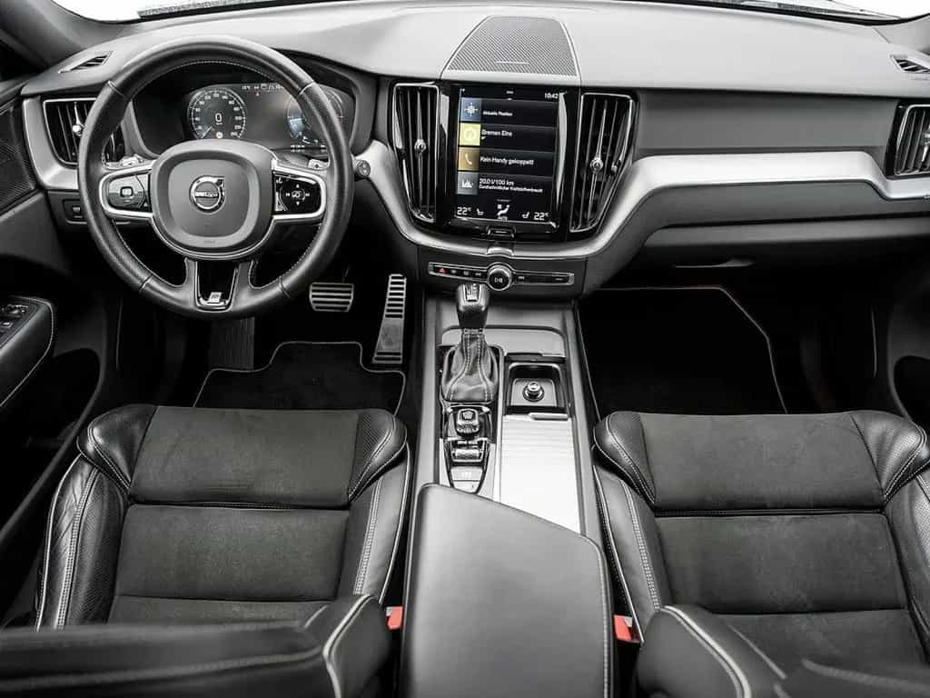 Volvo XC60 D4 R-Design AHK RÜCKFAHRKAMERA H/K 04/2019-photo-8