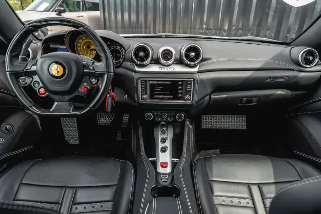 Ferrari California 3.9 V8 T Handling Speciale 02/2017-photo-19