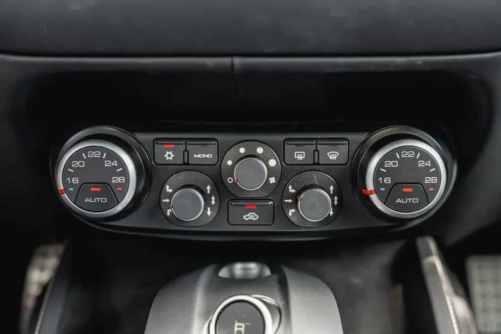 Ferrari California 3.9 V8 T Handling Speciale 02/2017-photo-27