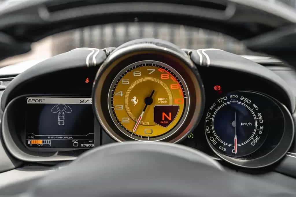 Ferrari California 3.9 V8 T Handling Speciale 02/2017-photo-29