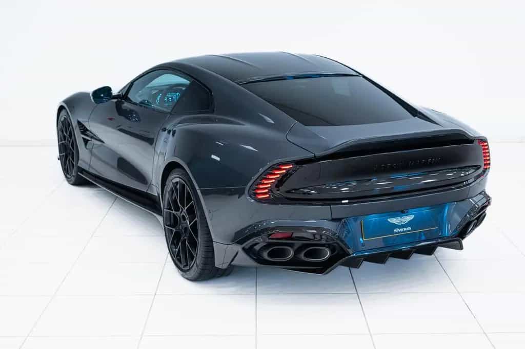 Aston Martin Vanquish Coupe | 25MY | Full Factory Options | 09/2024-photo-2