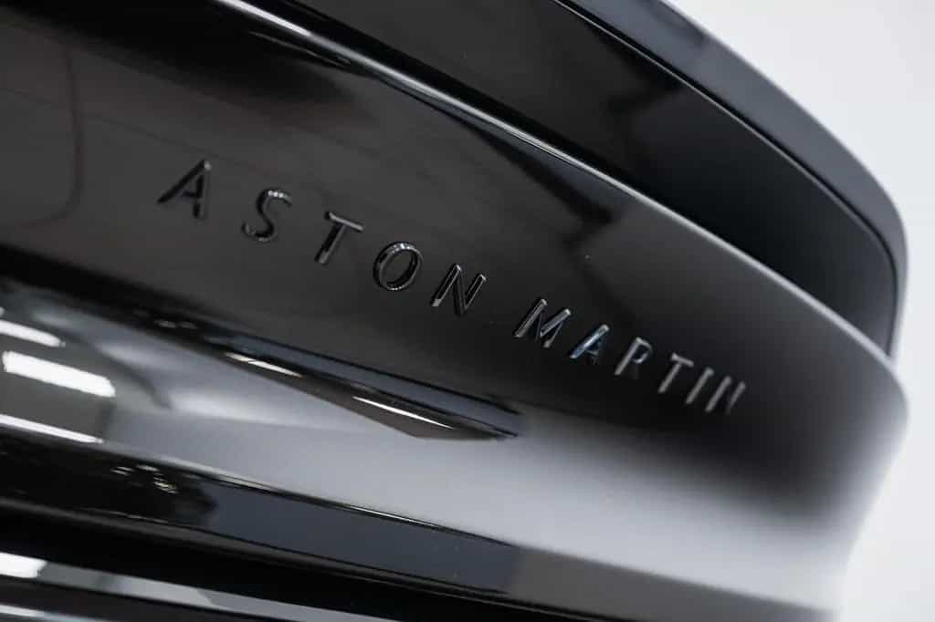 Aston Martin Vanquish Coupe | 25MY | Full Factory Options | 09/2024-photo-23