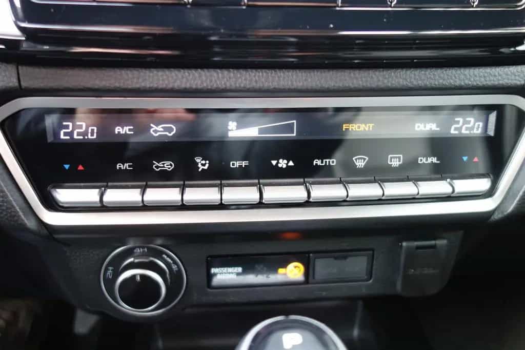Isuzu D-Max Double Cab 4WD V-CROSS LED/KAM/HARDTOP 03/2023-photo-14