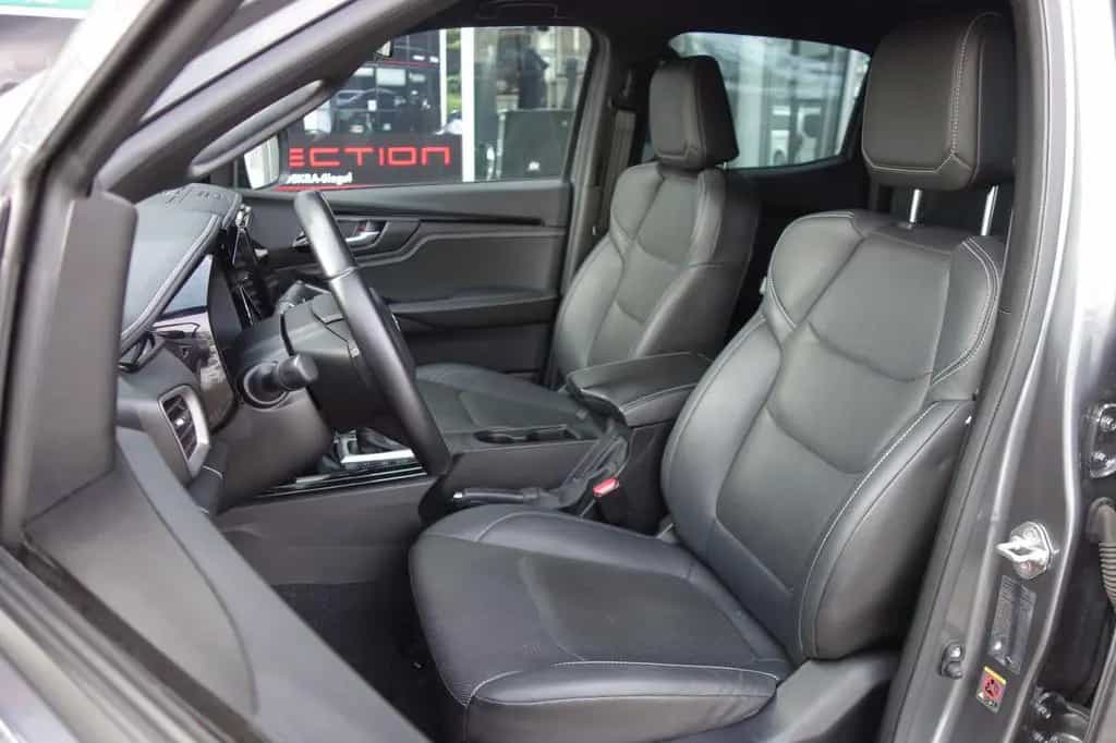 Isuzu D-Max Double Cab 4WD V-CROSS LED/KAM/HARDTOP 03/2023-photo-21