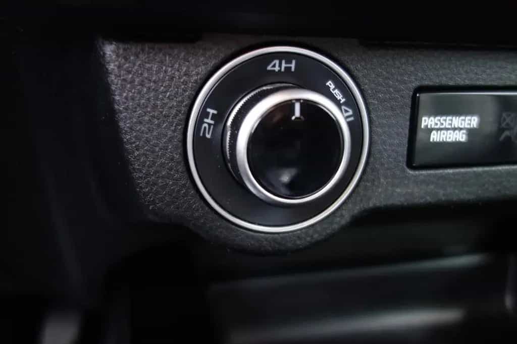 Isuzu D-Max Double Cab 4WD V-CROSS LED/KAM/HARDTOP 03/2023-photo-24