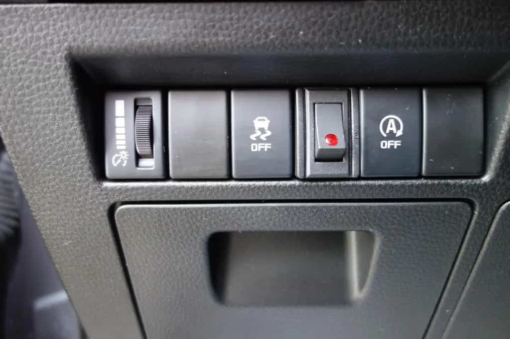 Isuzu D-Max Double Cab 4WD V-CROSS LED/KAM/HARDTOP 03/2023-photo-25